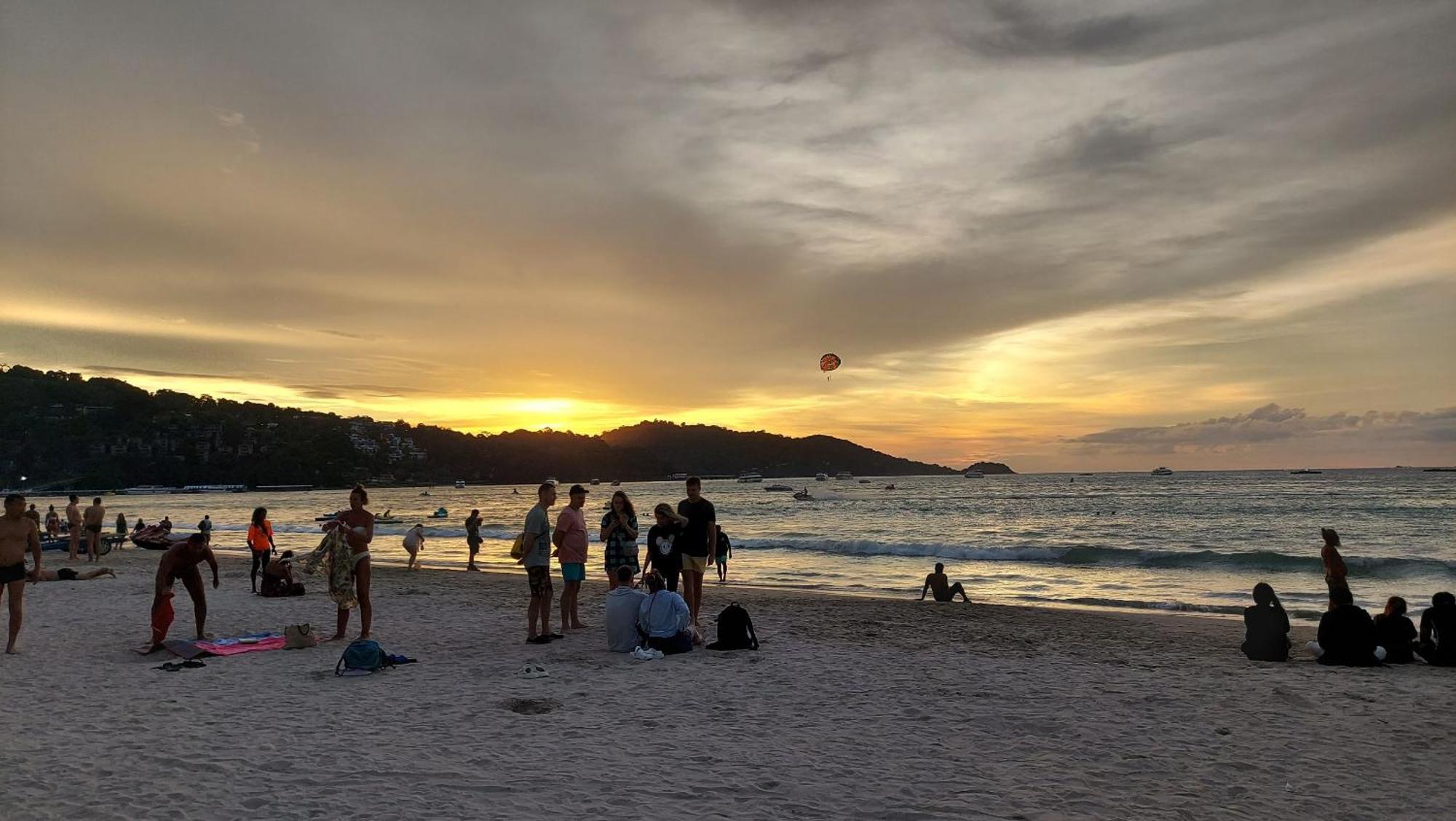 Sawasdee Apartment Patong Luaran gambar